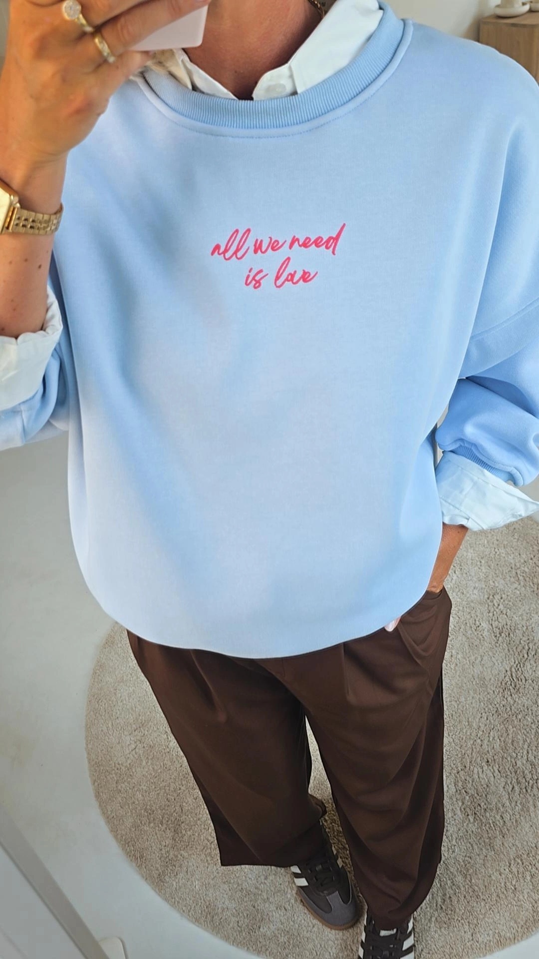 ALL WE NEED IS LOVE sweatshirt baby blue