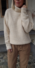 CHARI turleneck knit beige
