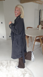 DAHNÉ maxi trench coat black jeans