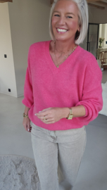 SOFT EMBRACE v-neck knit fuschia
