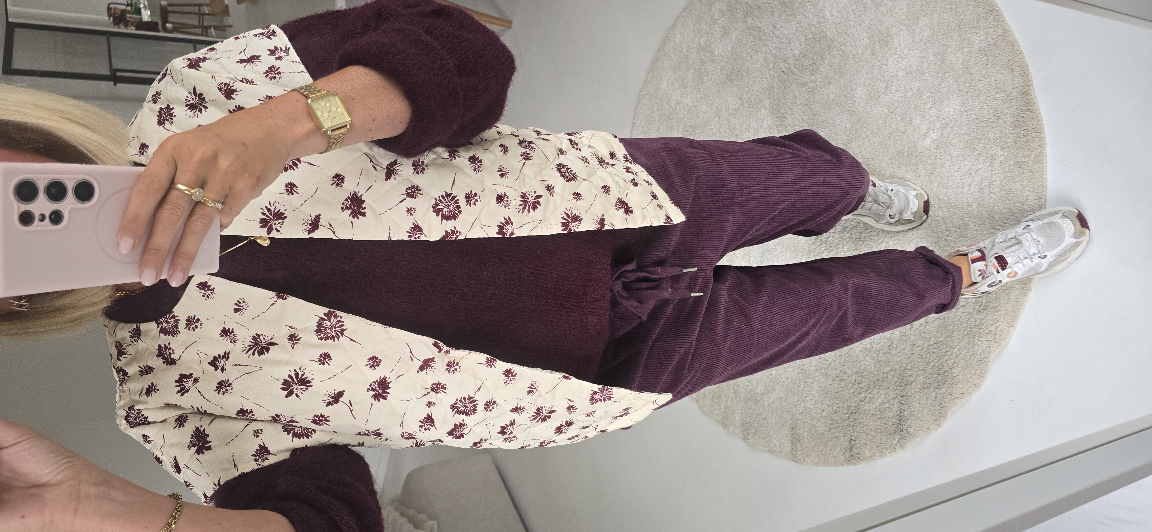 IZZIE sleeveless jacket burgundy