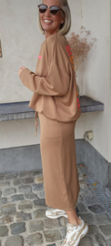 GOOD VIBES sweatshirt camel
