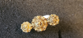 Antiek gouden broche met 3 zeeuwse knopjes klederdracht 2,1 gram.