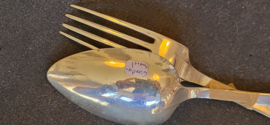 Zilver couvert van J A Gerritsen  Zeist 1917   nieuwstaat 21 cm 140 gram.
