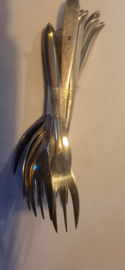 11 x vorkjes  zilver van der meulen 130 gram  11 cm nieuwstaat.