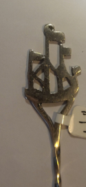 J Bos hoorn1865 Makkem lepel met schip. 13 cm.