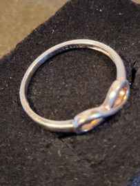 Twee kleuren ring oneindig simbool 14 kr maat 20 1.8 gram .