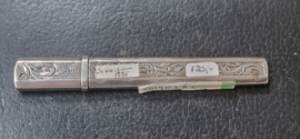 Naalde koker antiek 19e eeuw 1885 zilver 9 cm 12 gram. Johannes Treling.