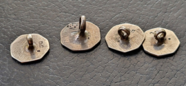 Zilver rijder knoopje A Luator  Schoorl  rond 1800  13 mm.