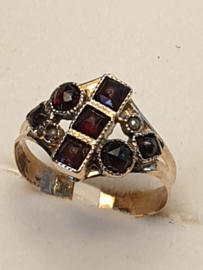 Gd vintage dames ring 14 krt. met granaat, maat 16.5, kop 12/14 mm, 1.4 gram