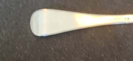 Zilver lepel van Dirk Egeling 1765 Utrecht  21 cm 62 gram. schaars.