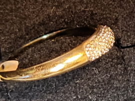 Twee kleuren goud  aanschuifring met 6x diamantje maat 19  2,4 gram 14kr.