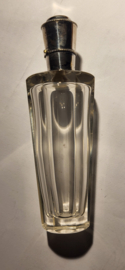 Kristal Geurfles met zilver beslag 9,5 cm hoog  nette staat. glas nieuwstaat.