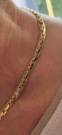 14 krt gouden schakel collier nieuwstaat 7 breed 3 mm hoog 45 cm.