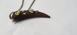 Zilver houden hanger bezet streepagaat en citrien met anker collier.