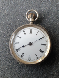 Leuk rijkelijk bewerkt zilveren zak horloge werkende diameter 4 cm 1,3 cm dik