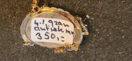 Antiek gouden sluiting steek sieraad  met haar ornament 2.5 bij 2 cm