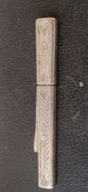 Naalde koker antiek 18e eeuw geen keur wel zilver 9 cm 18 gram.