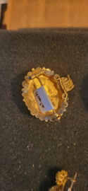 Streek sjaal broche model S met kwast 1920  goud  3 cm