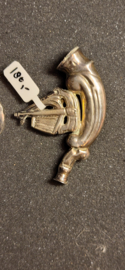 2x zilver sigarettepijpje een boot en trompet  1915 8 cm.