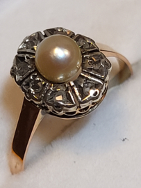 Antiek klassieke ring  met natuur parel en diamant maat 17 1.5 gram 14 kr.