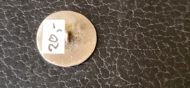 Antiek knoopje met voorsteling  duif op tak zilver. 16 mm