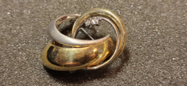 Gouden jaren 50 broche met 2x diamant 5,5 gram 3.5 cm. 2 kleuren 14 kr.