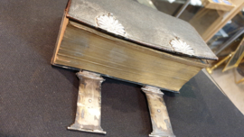 Antieke bijbel met zilveren sloten 1856 Adema Hendrik Leeuwarden.