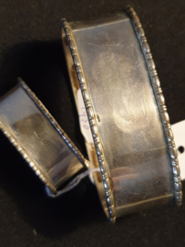 Servet ring en vingerdoek set zilver42 gram diameter 6,5 en 2,5 cm  2cm breed