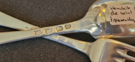 Zilver couvert van Hendrik de Wint Den Haag 1766 21 cm 140 gram .
