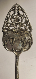 Hollandse druk bewerkte cakeschep zilver 21 cm 43 gram 1954 (3) .