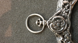 Mooie sleetse Tasbeugel zilver 1892 14 cm