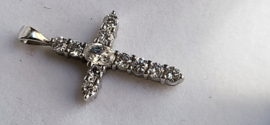 Zilver kruisje met zirkoon nieuwstaat 35/18 mm .