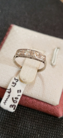 Klein antiek 14 kr witgouden dames ring met 4 x diamant  totaal 0.25 crt.