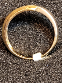 Wat bredere twee kleuren gouden ring met zirkoon maat 17,5  4,2 gram.