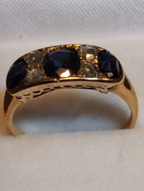 Antiek klassieke ring  met saffier en diamant maat 16 2,1 gram 14 kr.