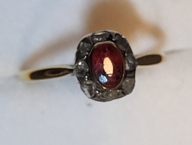 Antiek klassieke ring  met saffier en diamant maat 16 2,1 gram 14 kr.
