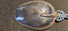 Zilver geboorte lepel met koe vermoedelijk Bolward 2e gehalte  49 gram.