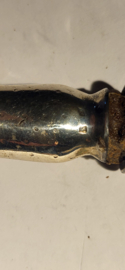 Grote Vis vork handvat is zilver  mooi bewerkt 28 cm  6 cm breed.