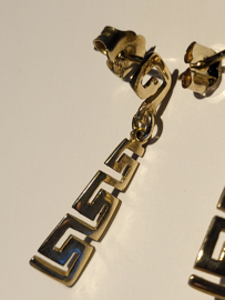 14 kr gouden hang oorbellen met stift model meander 26mmhoog 5 mm 2.1 gram
