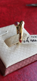 Geel gouden ring met diamant saffier en robijn maat 16 .