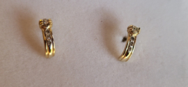 Brilant oorstekers 2x 0,10 en 6x 0.005 crt goud 14kr 14 mm lang, 2 gram