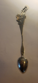 19e eeuw lepel  J Rooij 1862  12 cm. mand met bloemen.