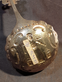 Oude room lepel zilver schild en voorstelling waterdraagster 21 gram 1980