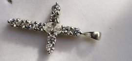 Zilver kruisje met zirkoon nieuwstaat 35/18 mm .