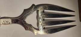Grote Vis vork handvat is zilver  mooi bewerkt 28 cm  6 cm breed.