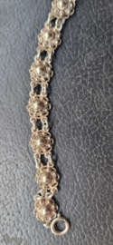 Antiek zilveren armband van zeeuwsche knopjes 19 cm 1,1 cm Breed.