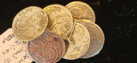8x zilveren knopen gemaakt van 30 kr  Karl Albrecht Beieren 1735 .