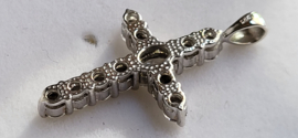 Zilver kruisje met zirkoon nieuwstaat 35/18 mm .