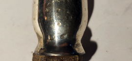 Grote Vis vork handvat is zilver  mooi bewerkt 28 cm  6 cm breed.